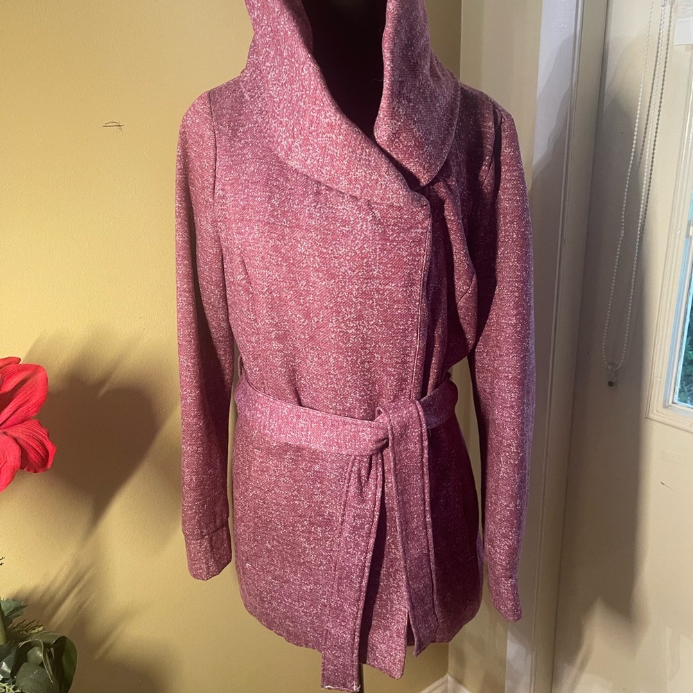 Rue21 Women’s rose/pink double breasted lined jacket with high neck long sleeves